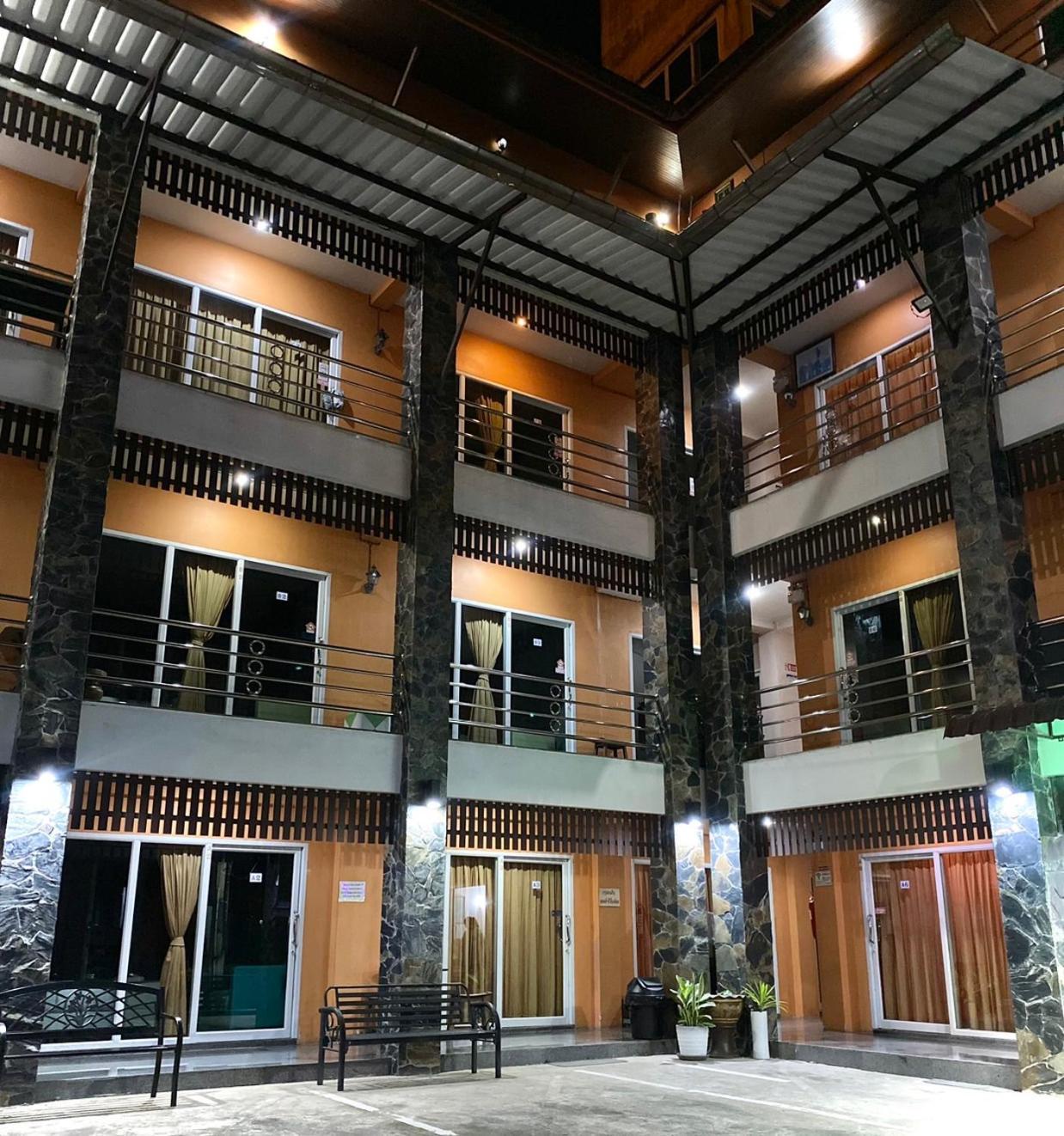 B And B Hotel Ranong Exterior foto